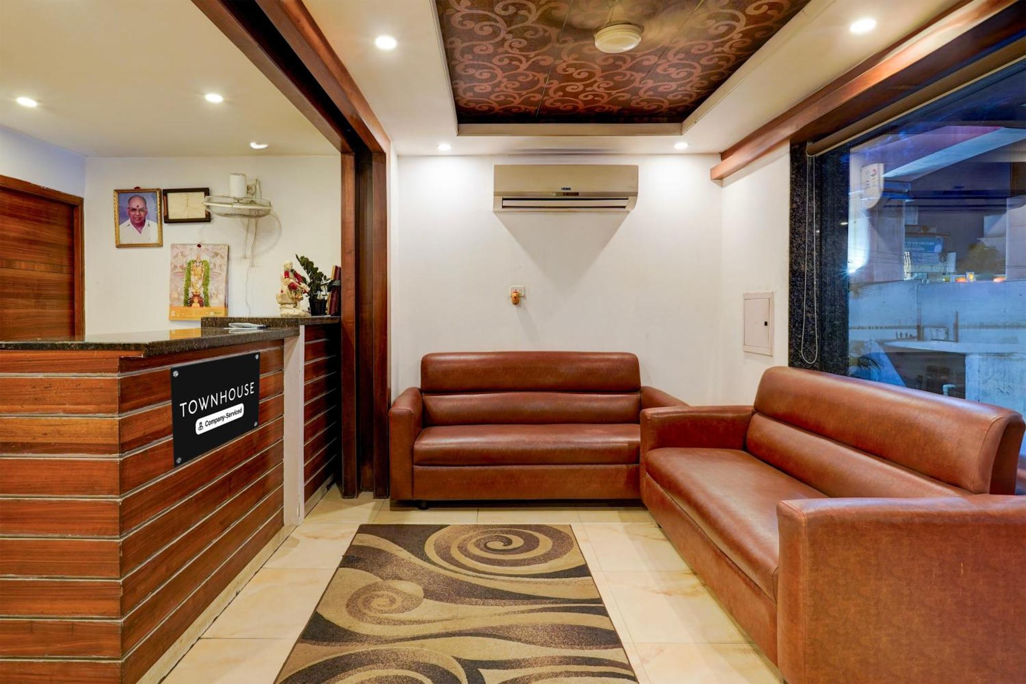 Super Townhouse Arcot Road Near Kauvery Hospital Chennai Exterior foto